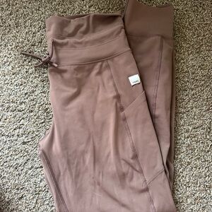 Vuori Brown Daily Leggings w / pockets